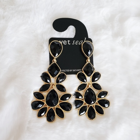 Wet Seal Jewelry - Wet Seal NWT Black & Gold Statement Earrings